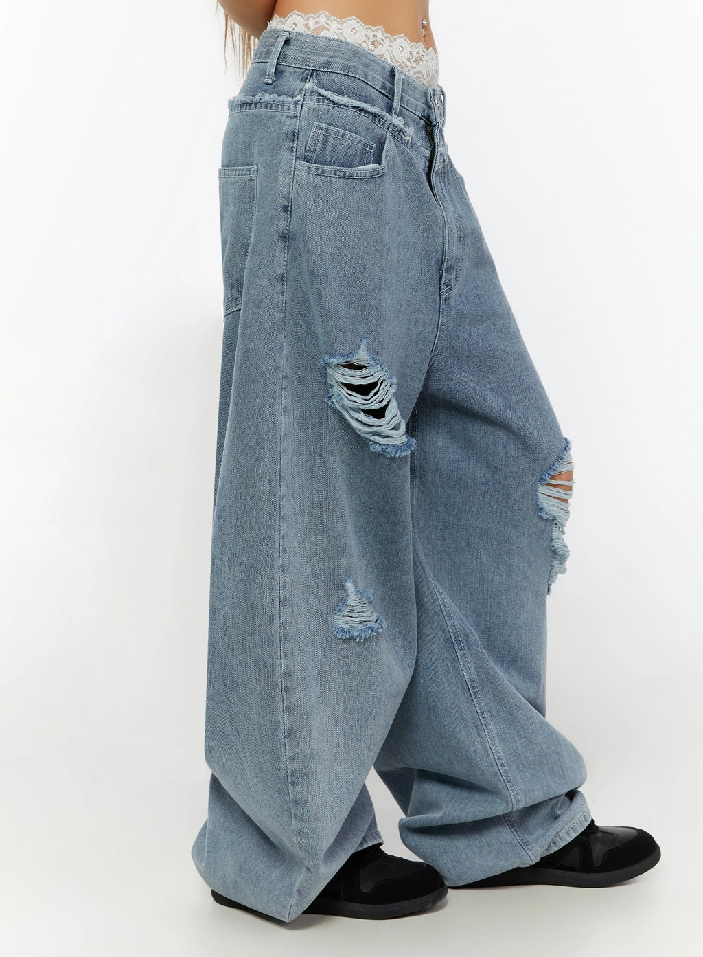Gale Distressed Wide Leg Jeans IL530