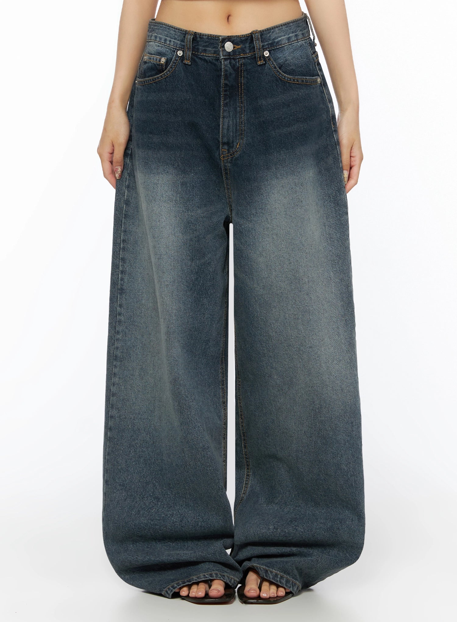 Greer Vintage Wash Baggy Jeans IL523