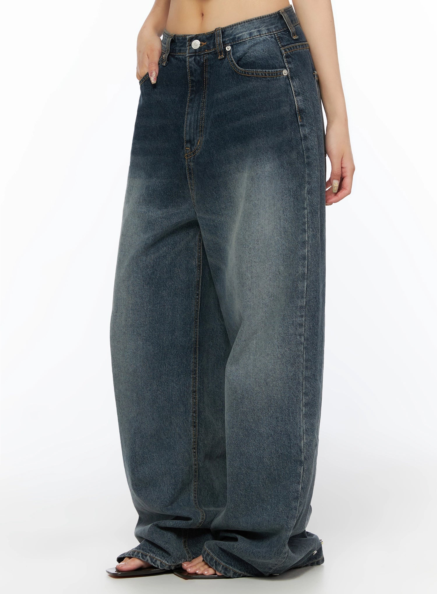 Greer Vintage Wash Baggy Jeans IL523