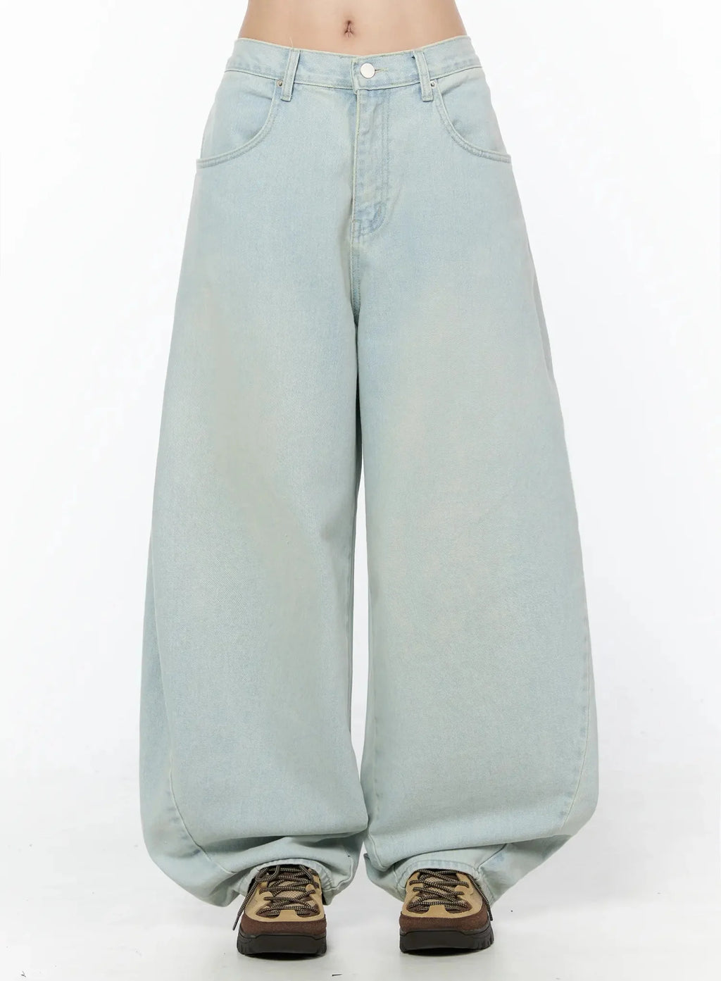 Kaela Light Wash Baggy Jeans IG507