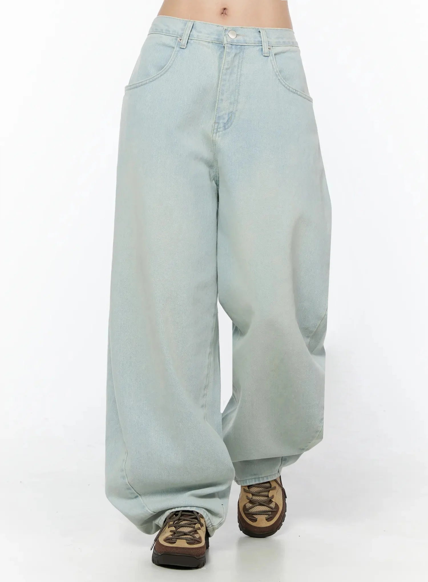 Kaela Light Wash Baggy Jeans IG507