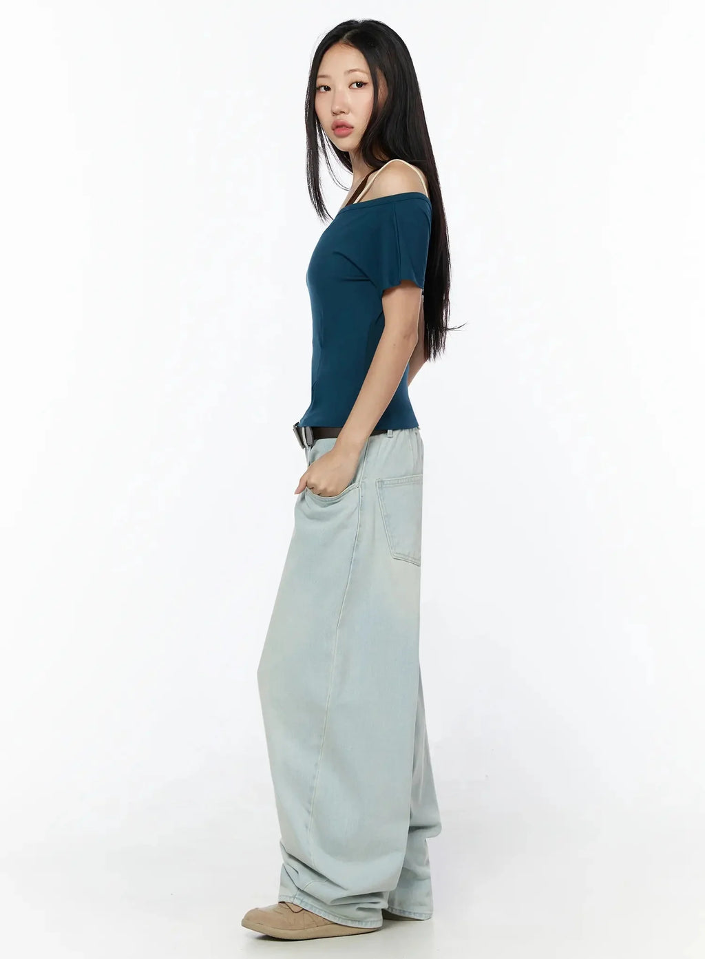 Kaela Light Wash Baggy Jeans IG507