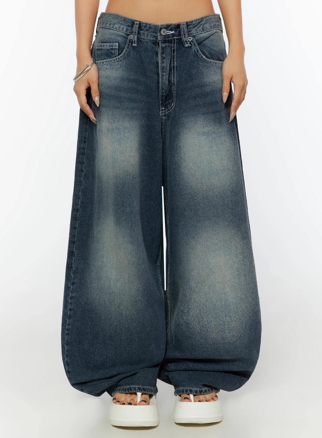 Kenji Baggy Wide-Leg Jeans IL524