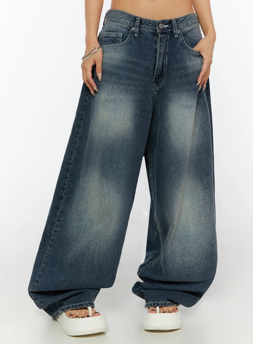 Kenji Baggy Wide-Leg Jeans IL524