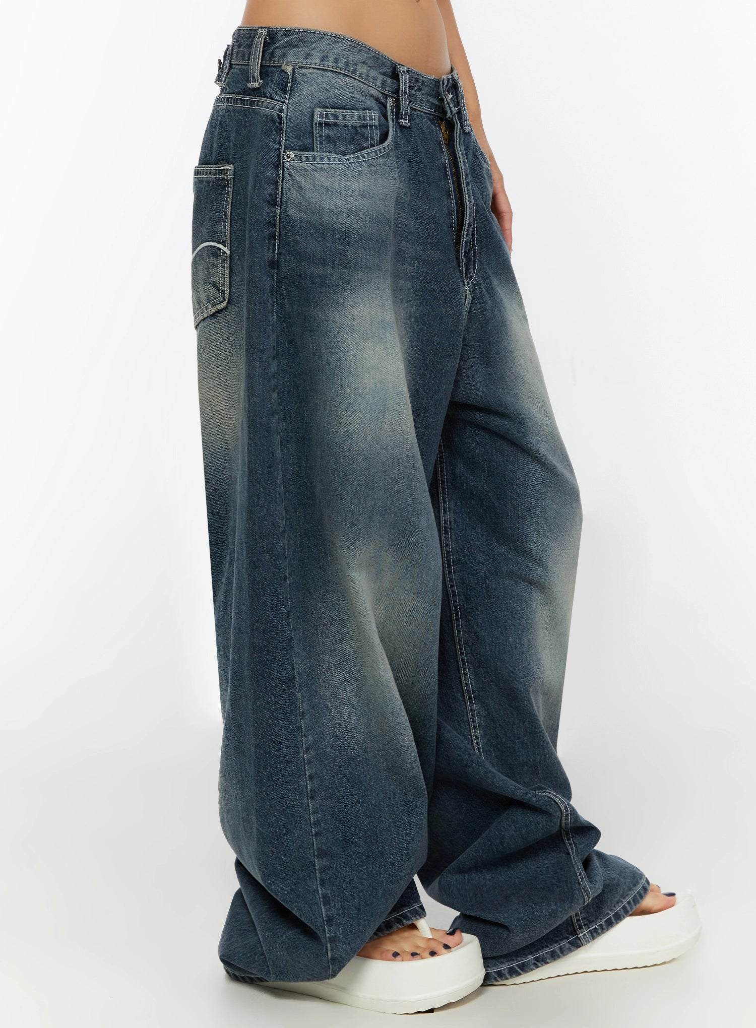 Kenji Baggy Wide-Leg Jeans IL524