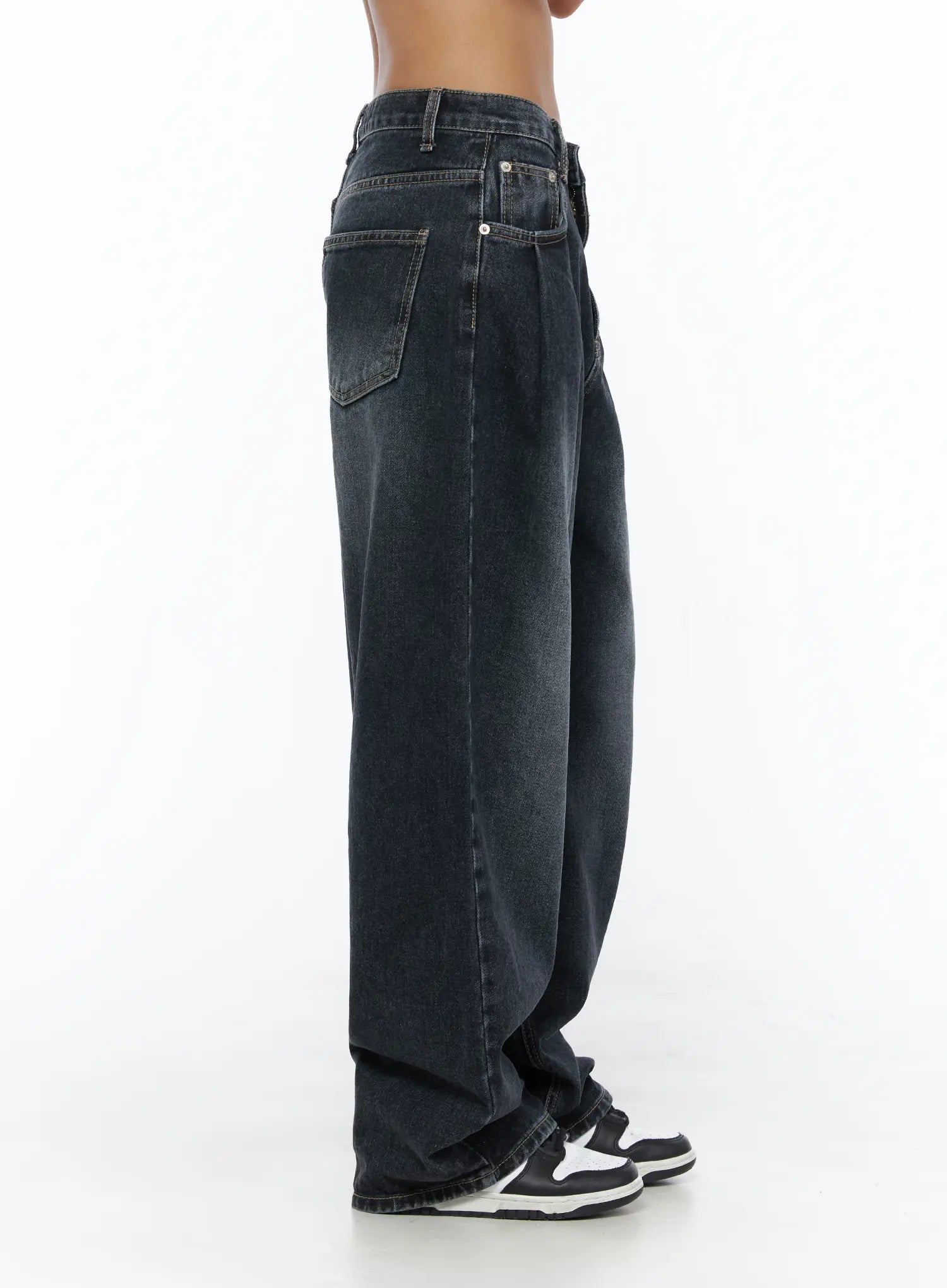 Louis Pintuck Washed Jeans CL503