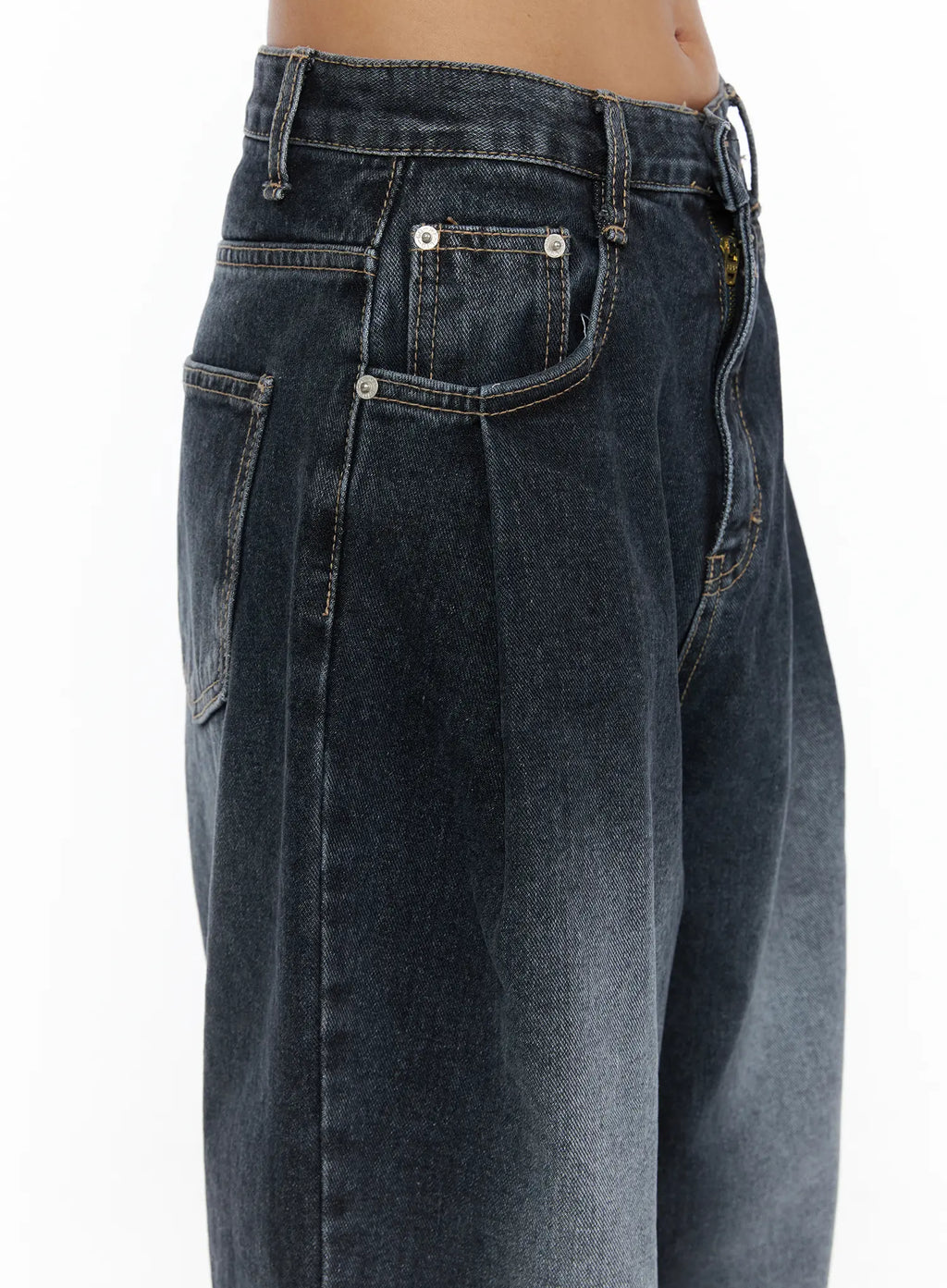 Louis Pintuck Washed Jeans CL503