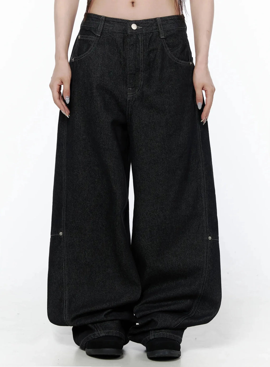 Maelani Rivet Wide Balloon Jeans IL502
