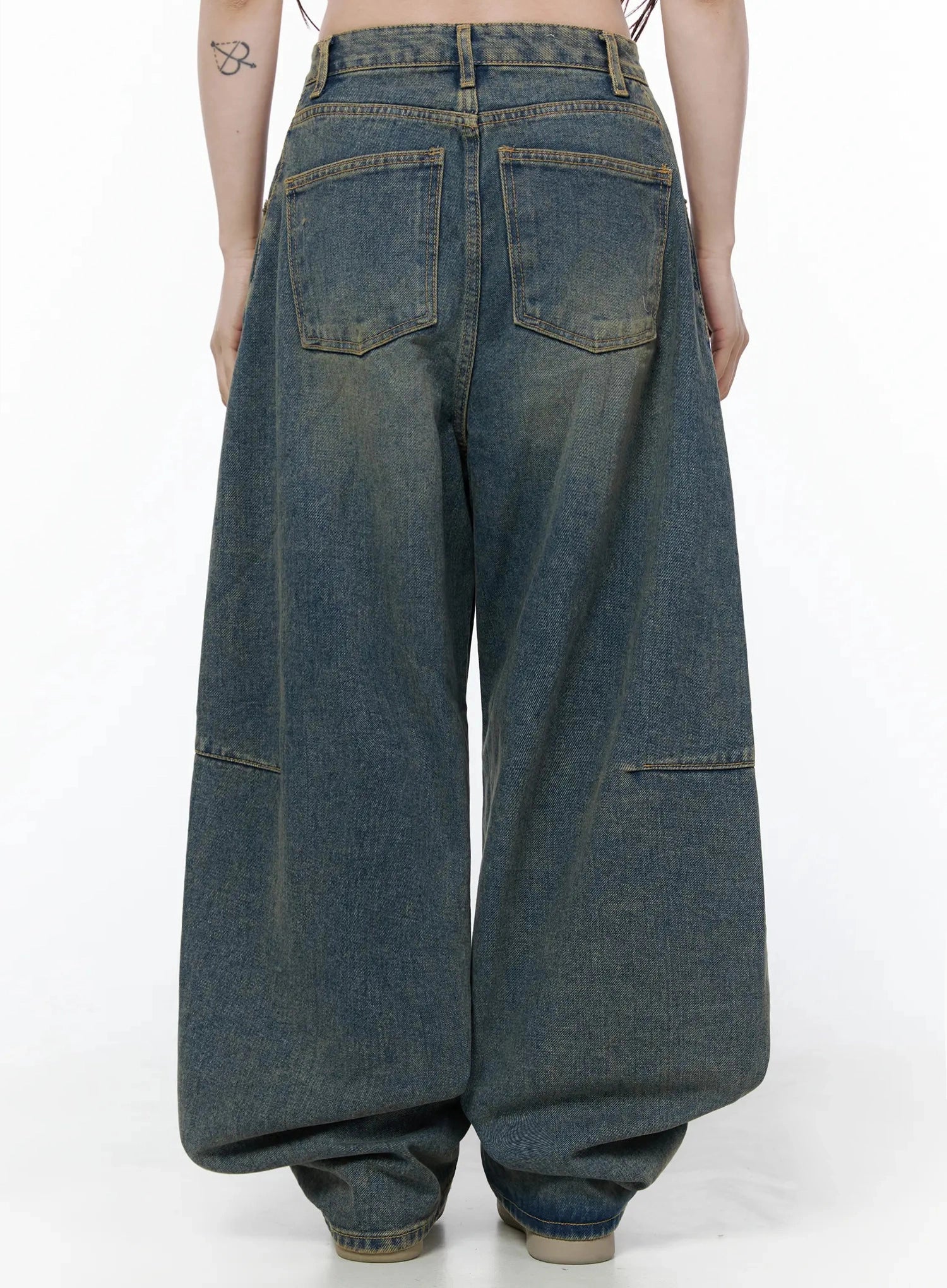 Marion Washed Wide-Leg Jeans IL506