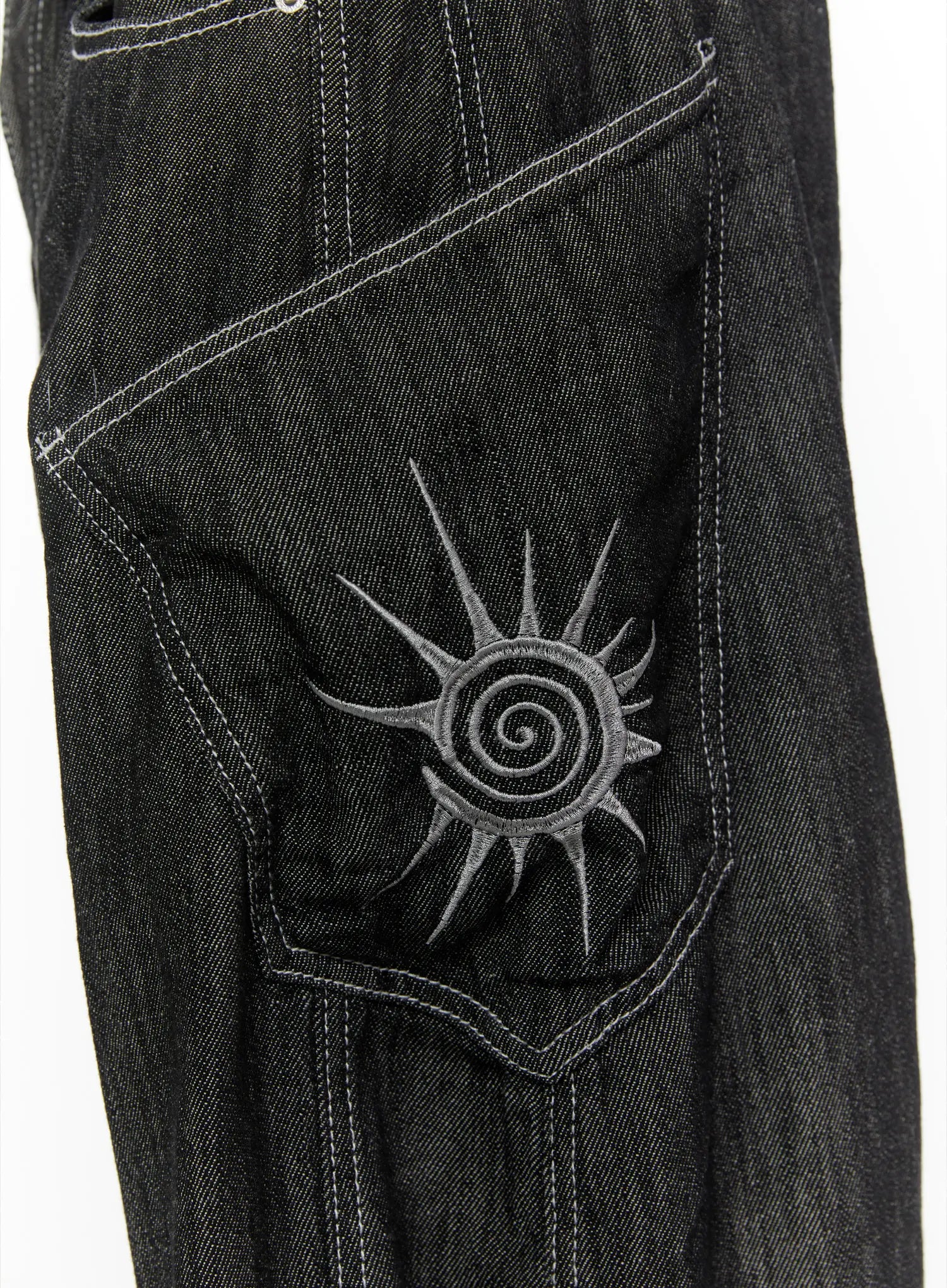 Men's Dale Embroidered Baggy Jeans IL509