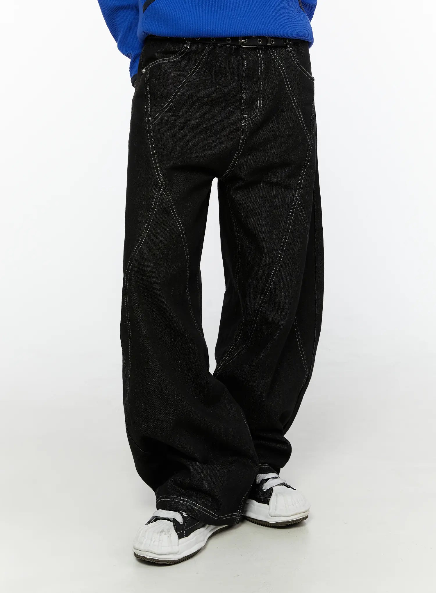 Men's Loki Wide-Leg Jeans IG507