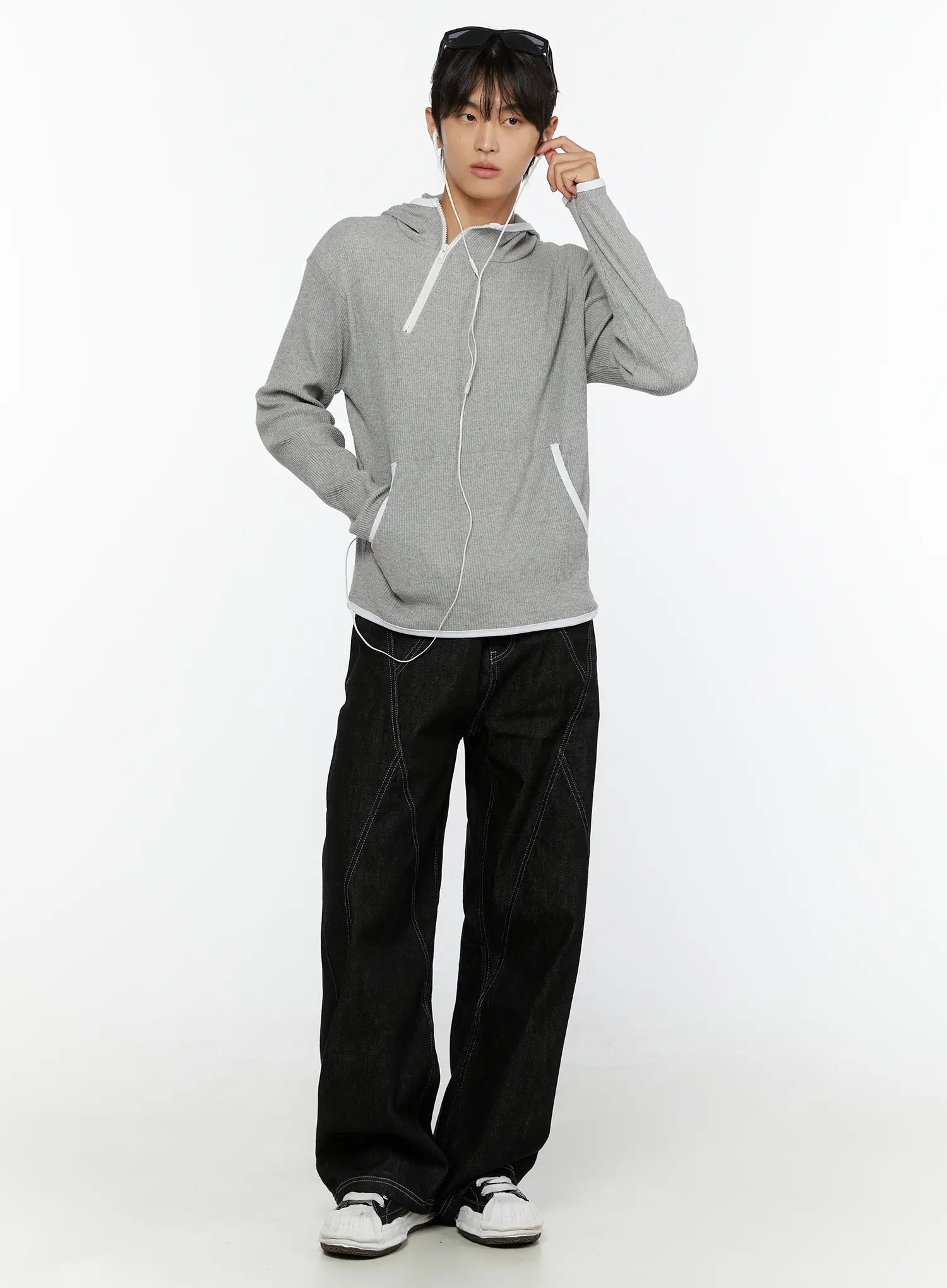 Men's Loki Wide-Leg Jeans IG507