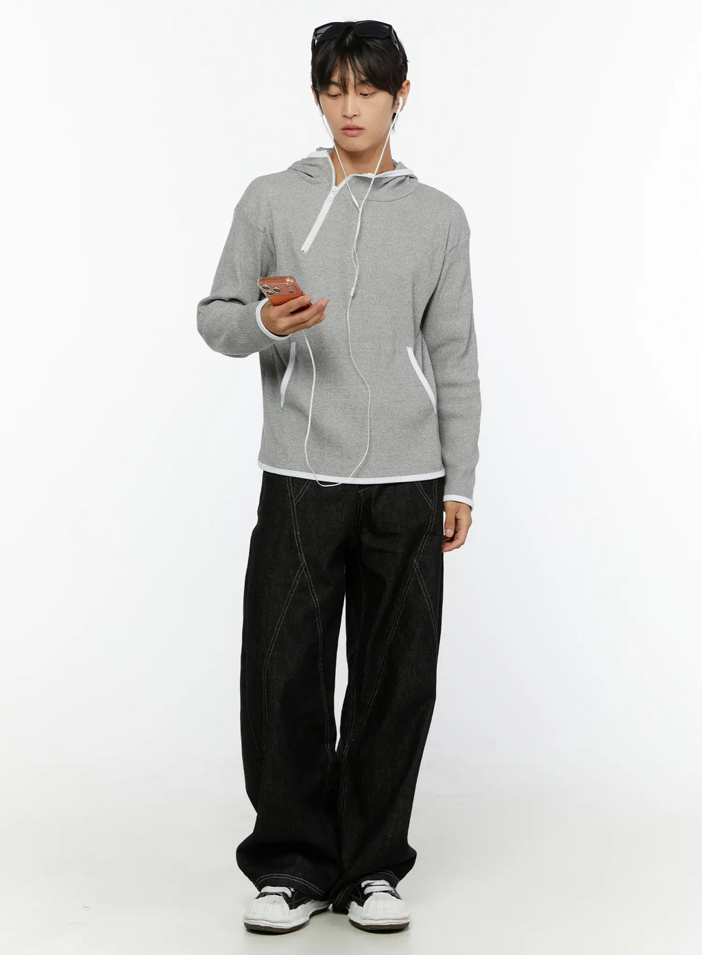Men's Loki Wide-Leg Jeans IG507