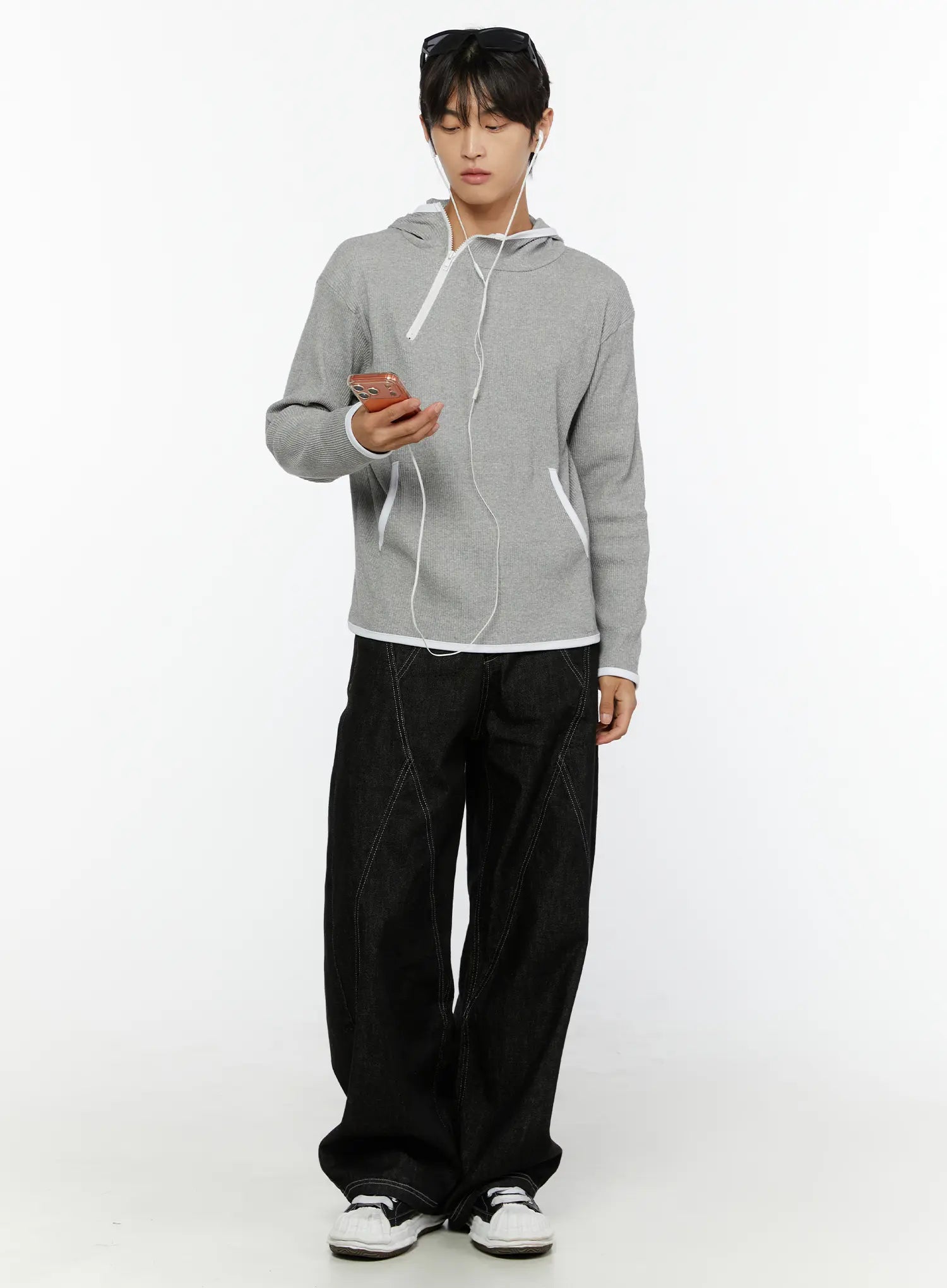 Men's Loki Wide-Leg Jeans IG507