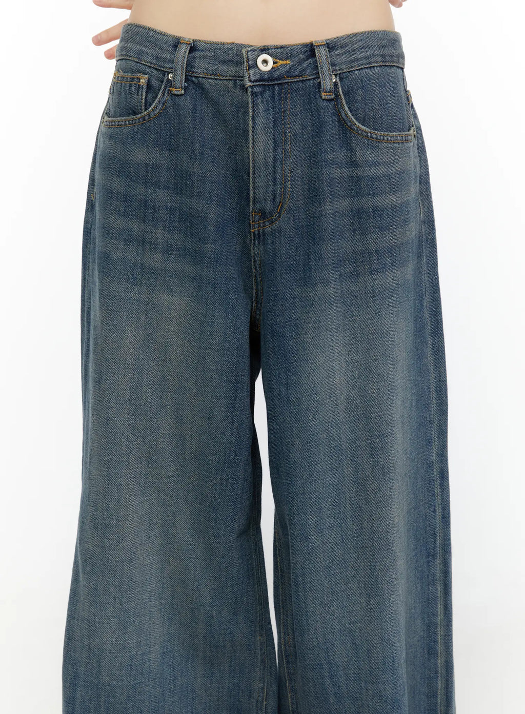 Michaela Low-Rise Baggy Jeans CG512