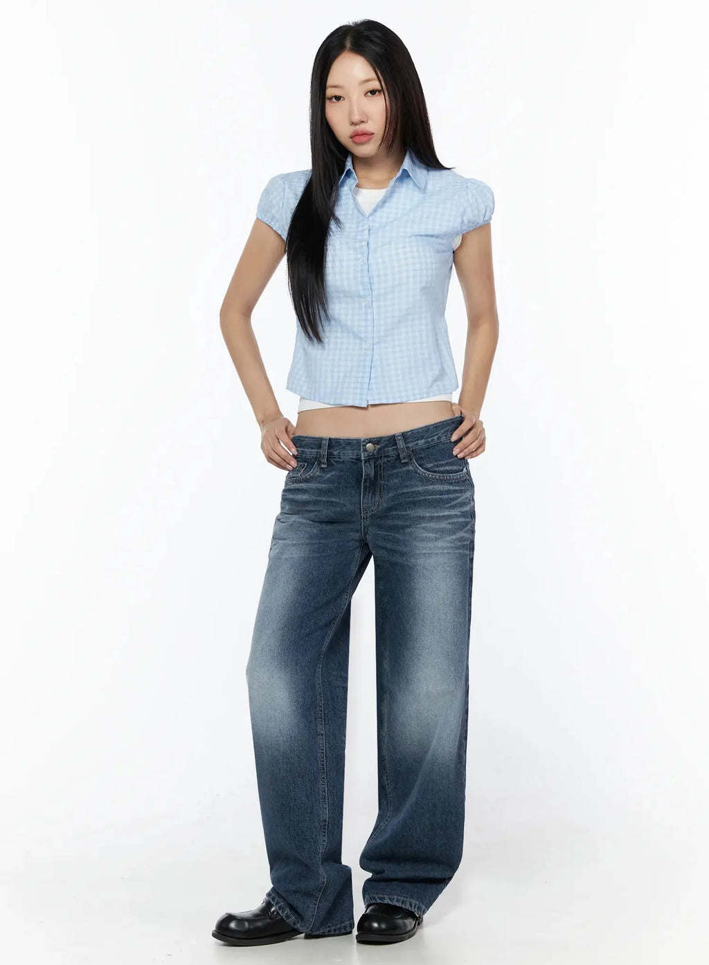 Ollie Low-Rise Straight Jeans IL531