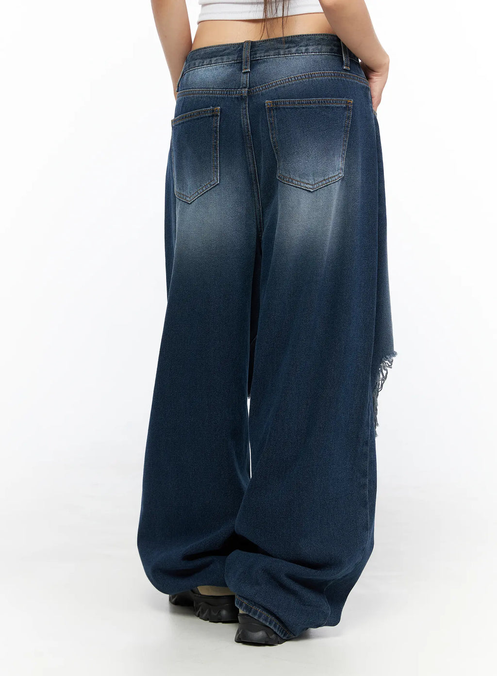 Zovie Distressed Washed Wide Leg Jeans CL514