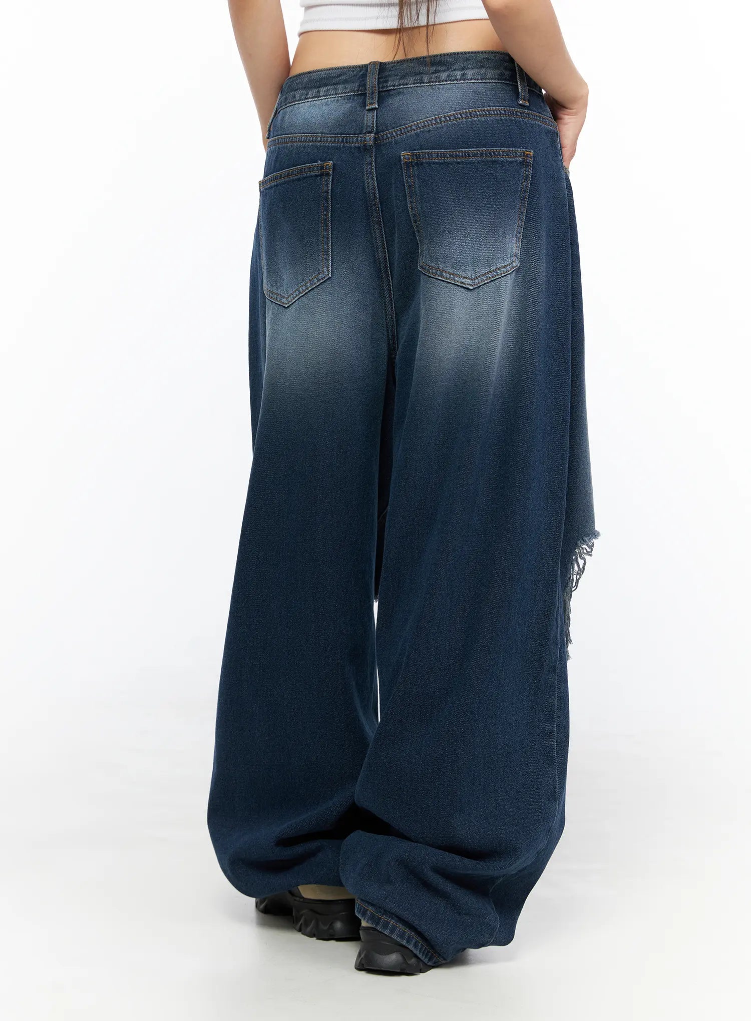 Zovie Distressed Washed Wide Leg Jeans CL514