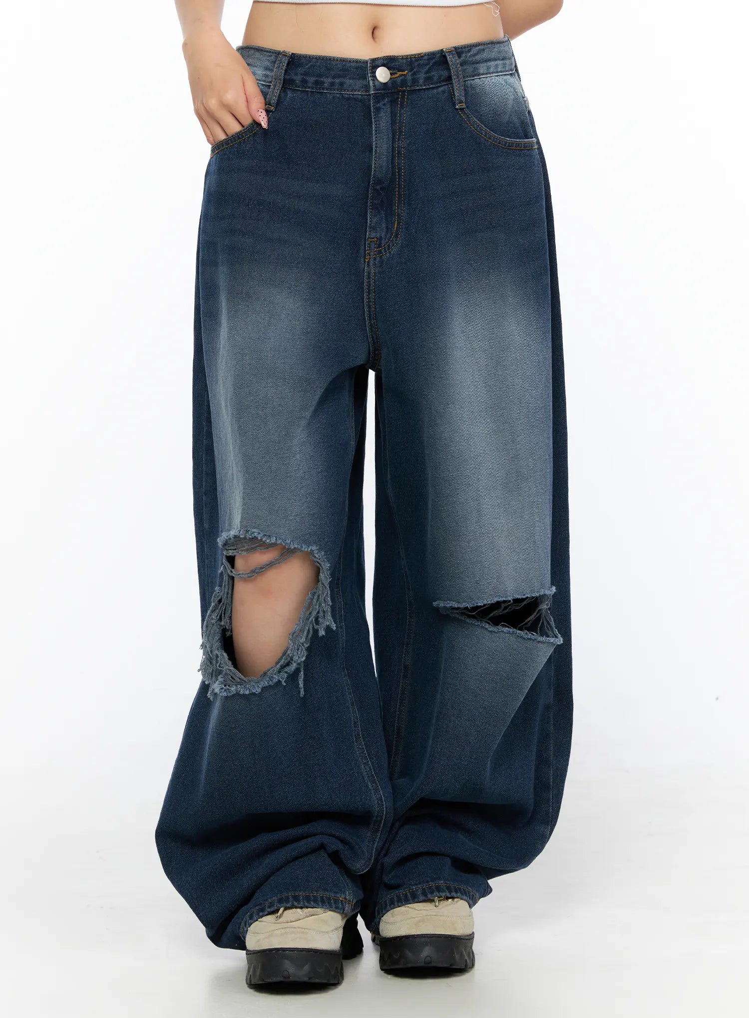 Zovie Distressed Washed Wide Leg Jeans CL514
