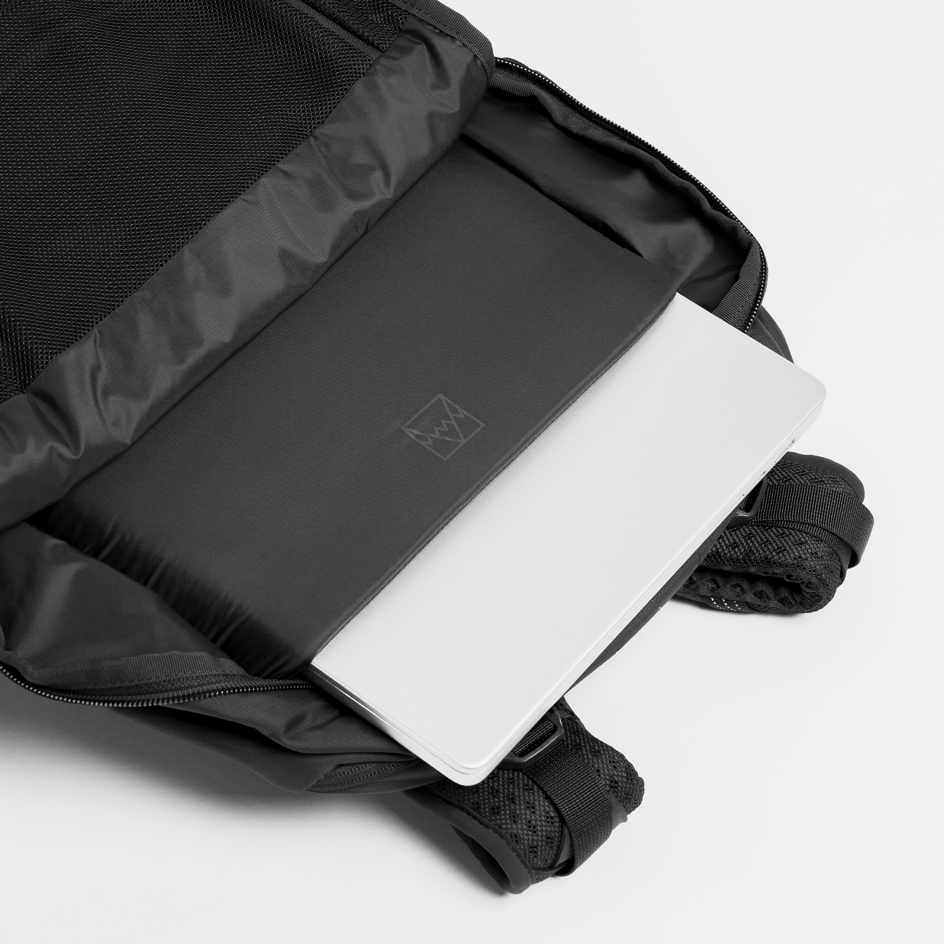 Motion Adventure Pack 38L