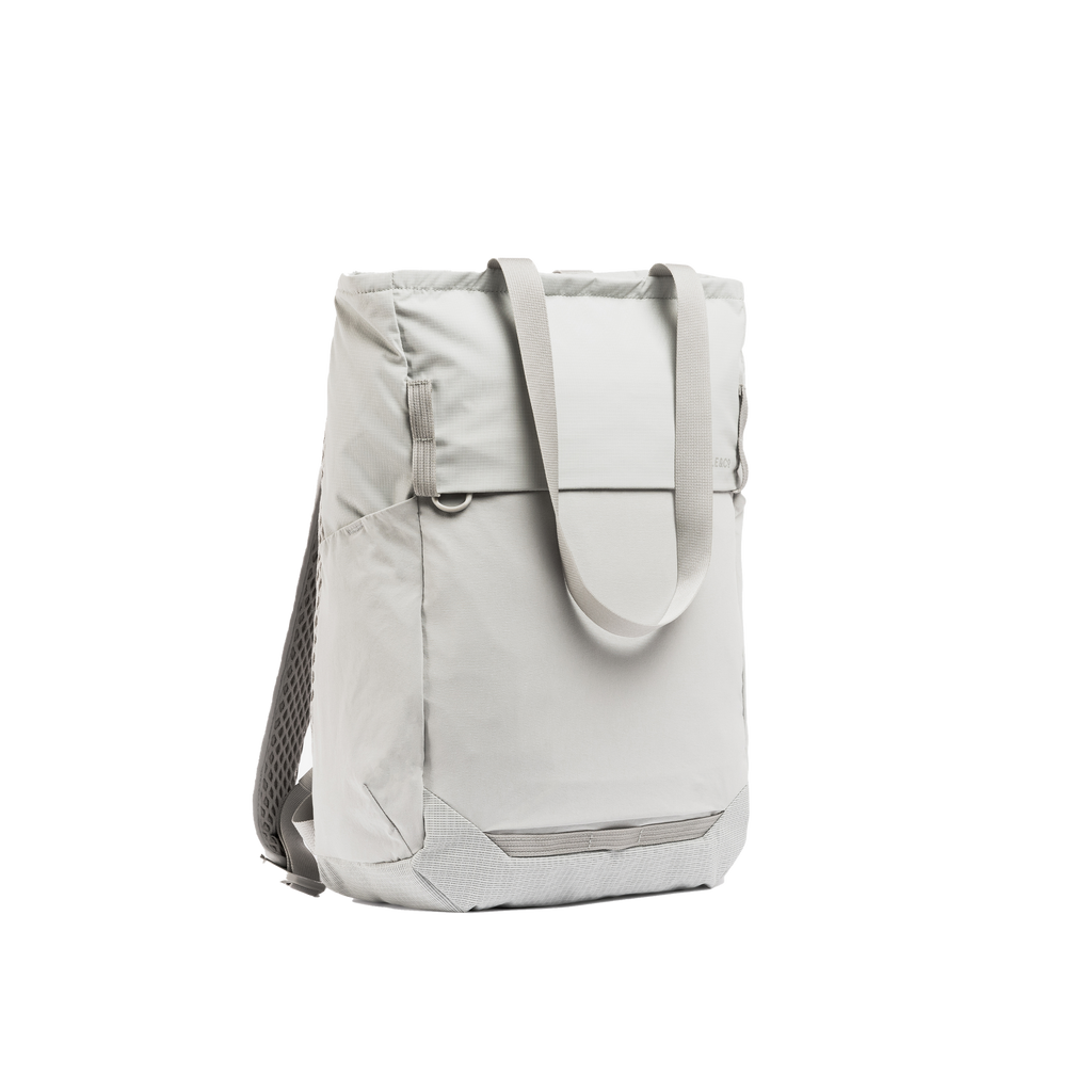 Motion Tote Pack 18L