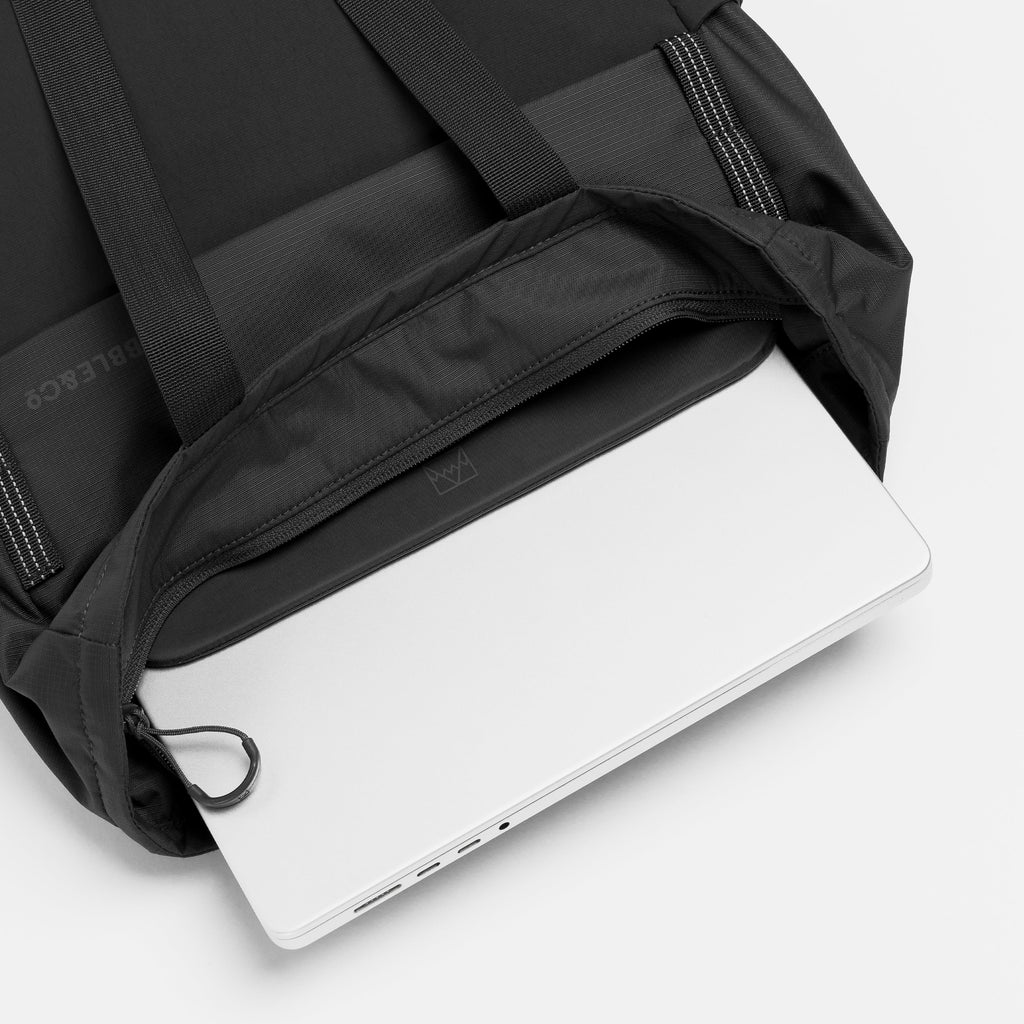 Motion Tote Pack 18L