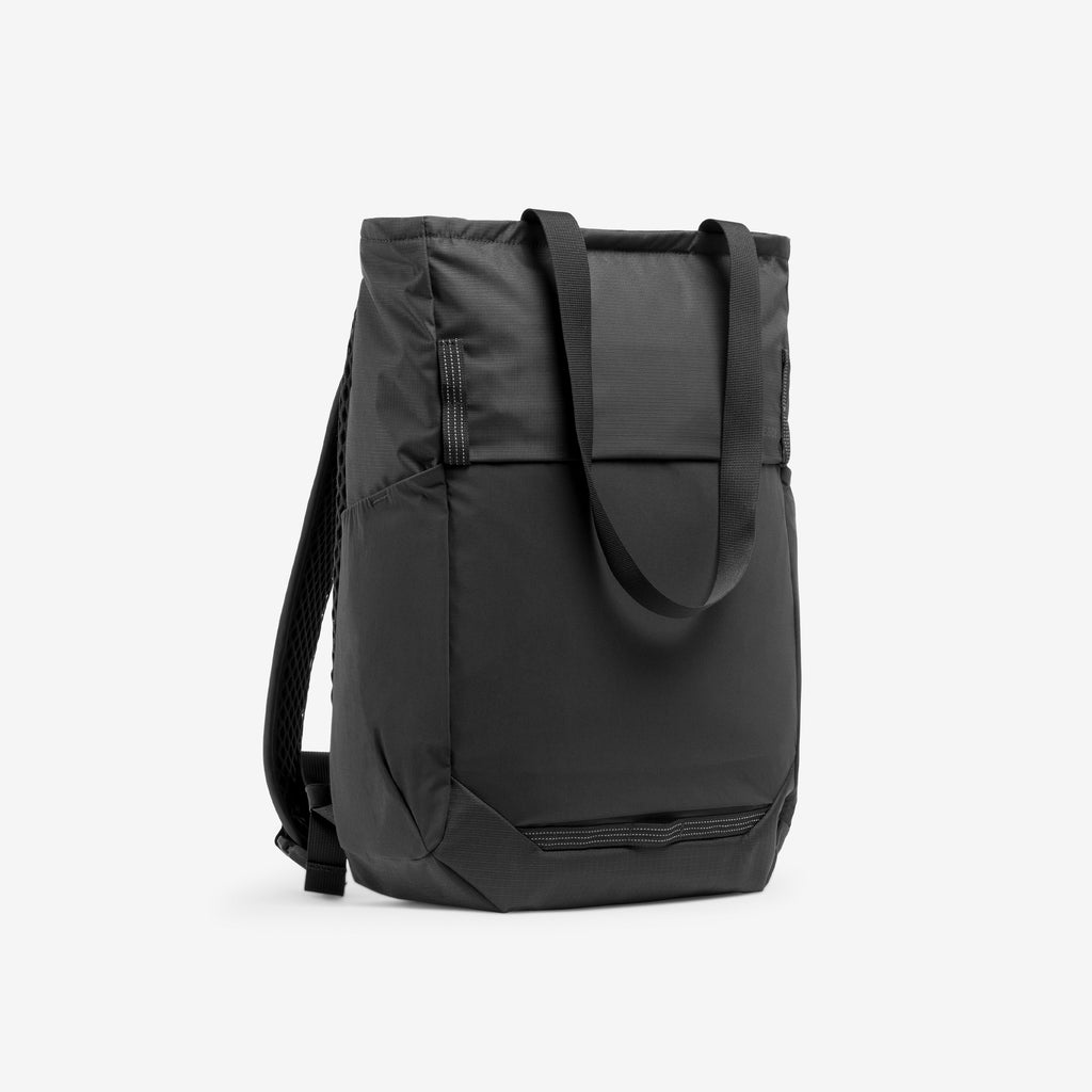 Motion Tote Pack 18L