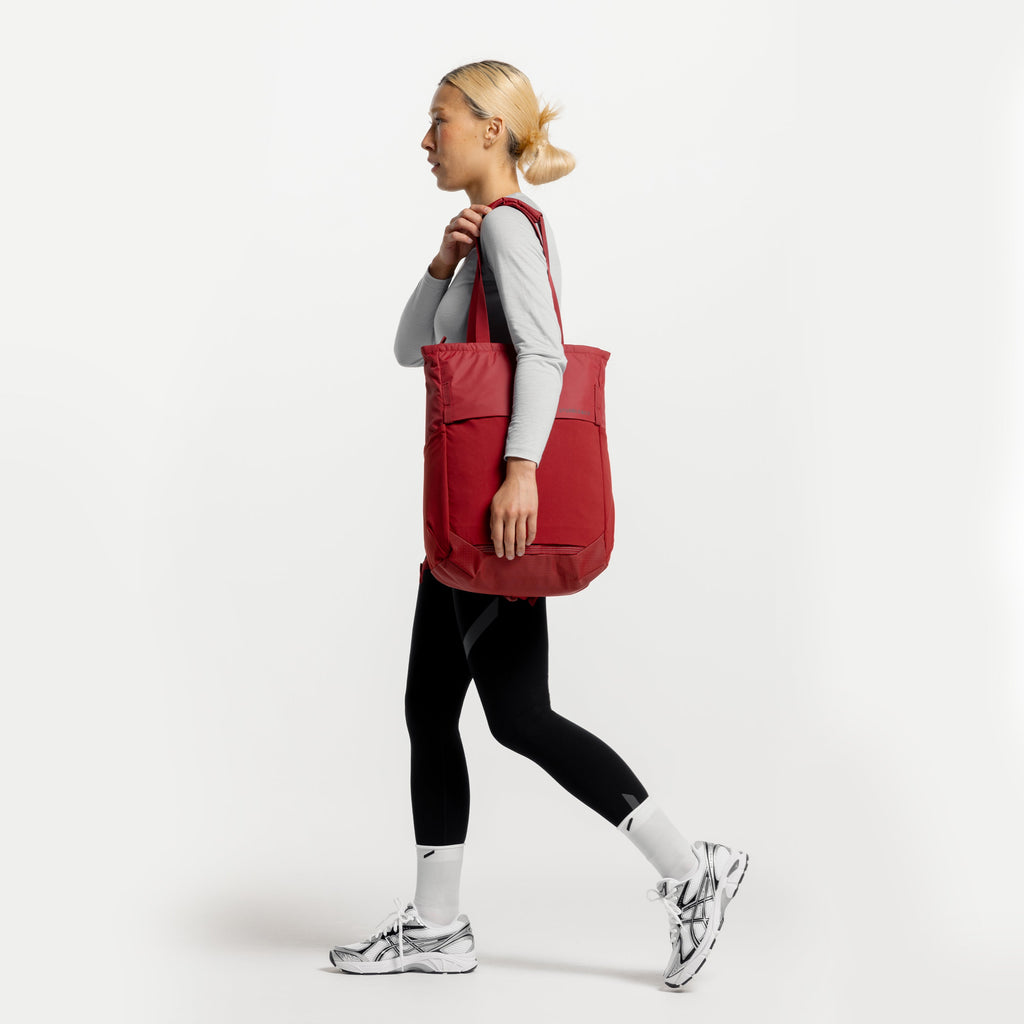 Motion Tote Pack 18L