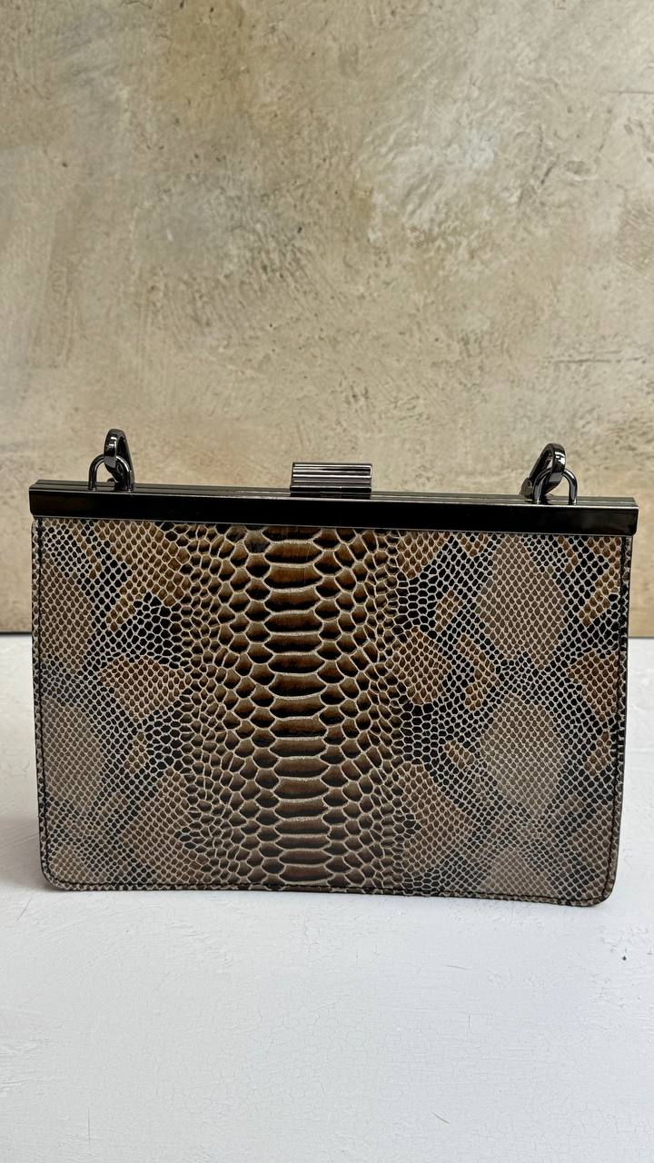 Italian Chic — genuine leather clutch bag