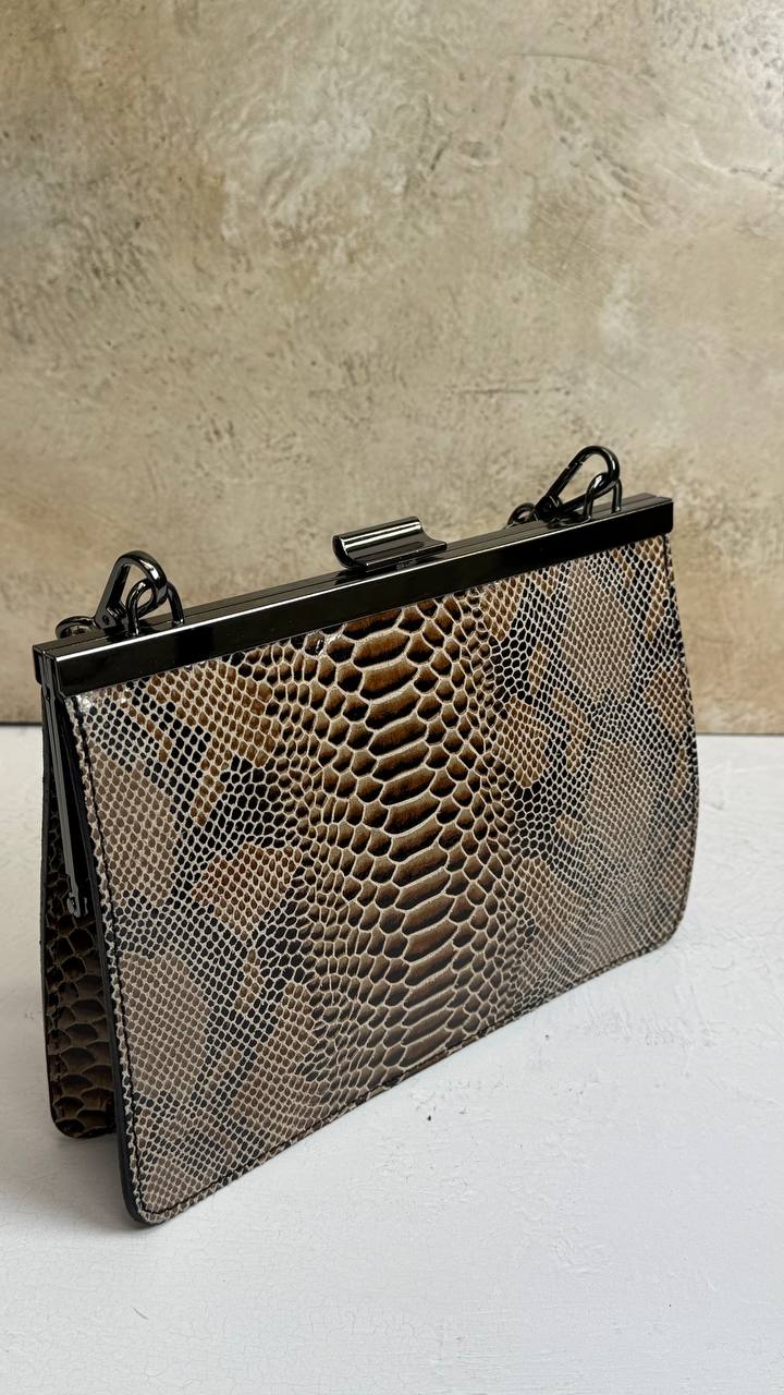 Italian Chic — genuine leather clutch bag