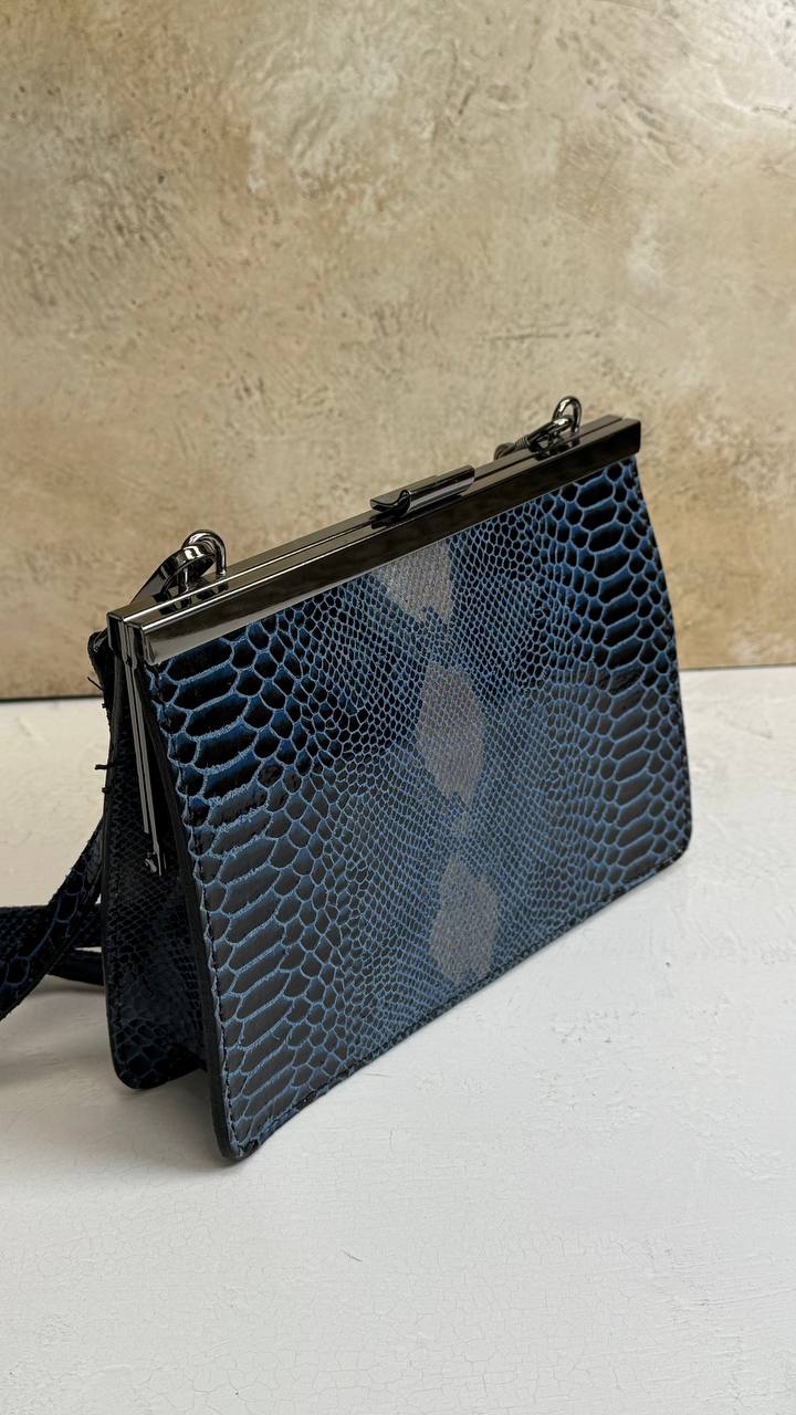 Italian Chic — genuine leather clutch bag