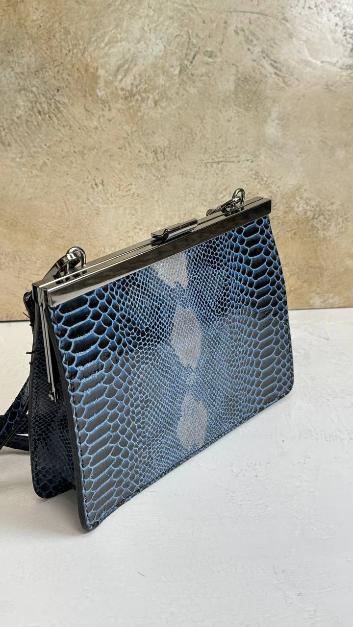 Italian Chic — genuine leather clutch bag