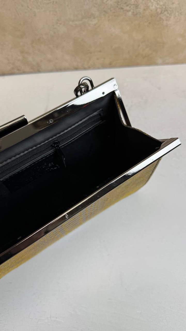 Italian Chic — genuine leather clutch bag