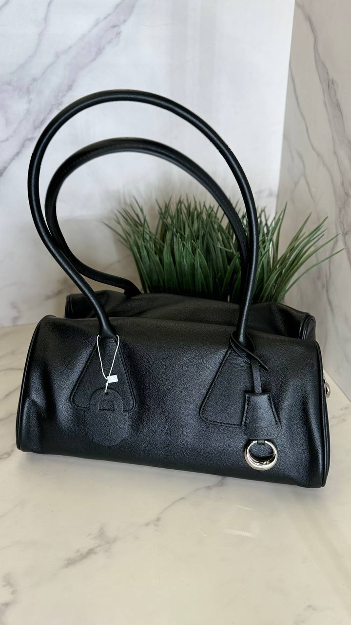 Bag “Luxe Silhouette” — Soft Cowhide Leather Shoulder Bag