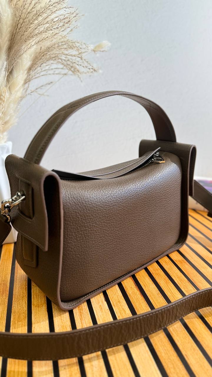 Luxe Structura – The Epitome of Modern Elegance