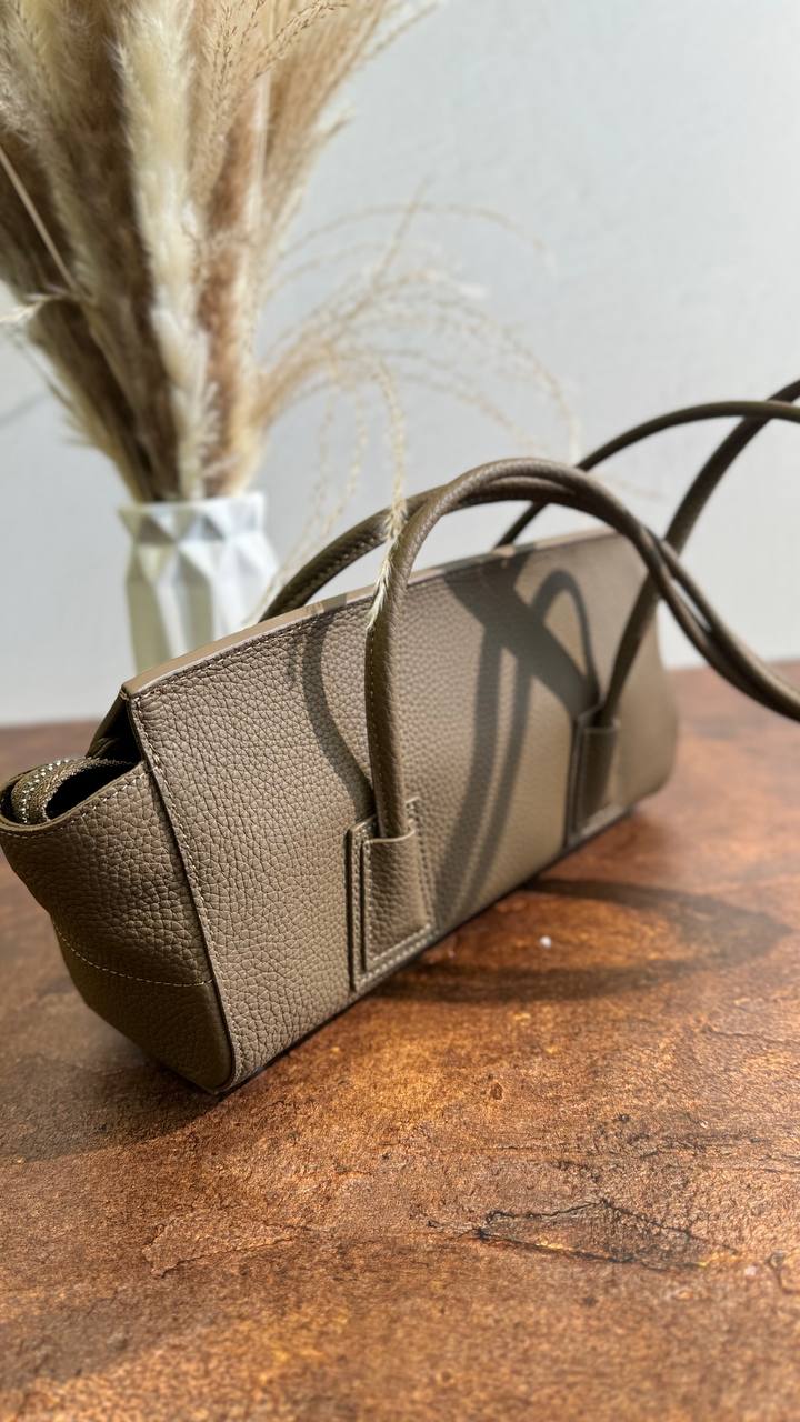 Elegance Bag – A Timeless Icon of Style