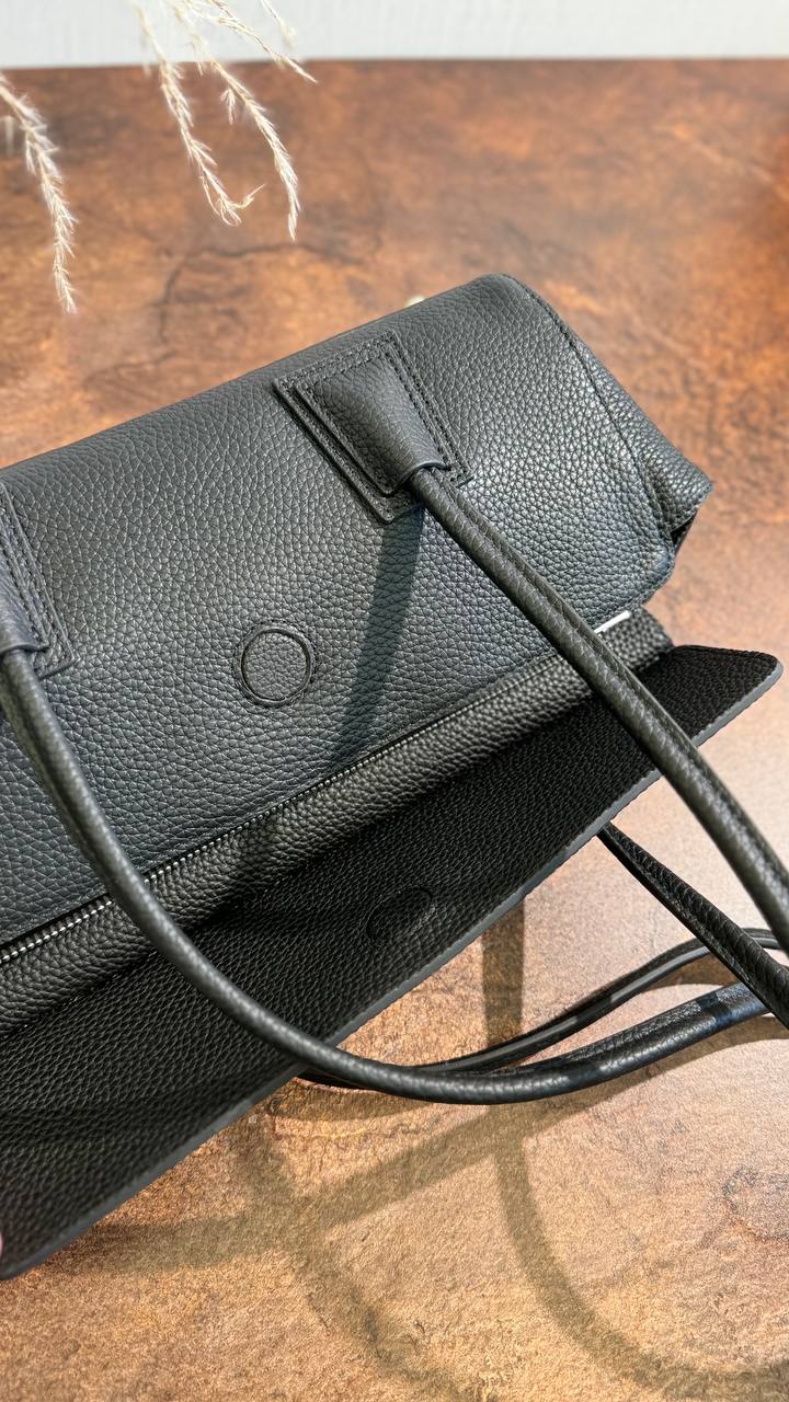 Elegance Bag – A Timeless Icon of Style