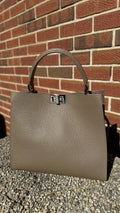 GRANDEUR Bag – Elegance and Functionality in Every Detail