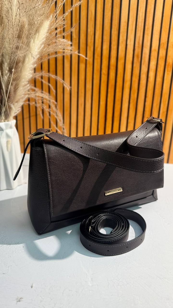 Genuine Turkish Leather Shoulder Bag for Business & Everyday Elegance