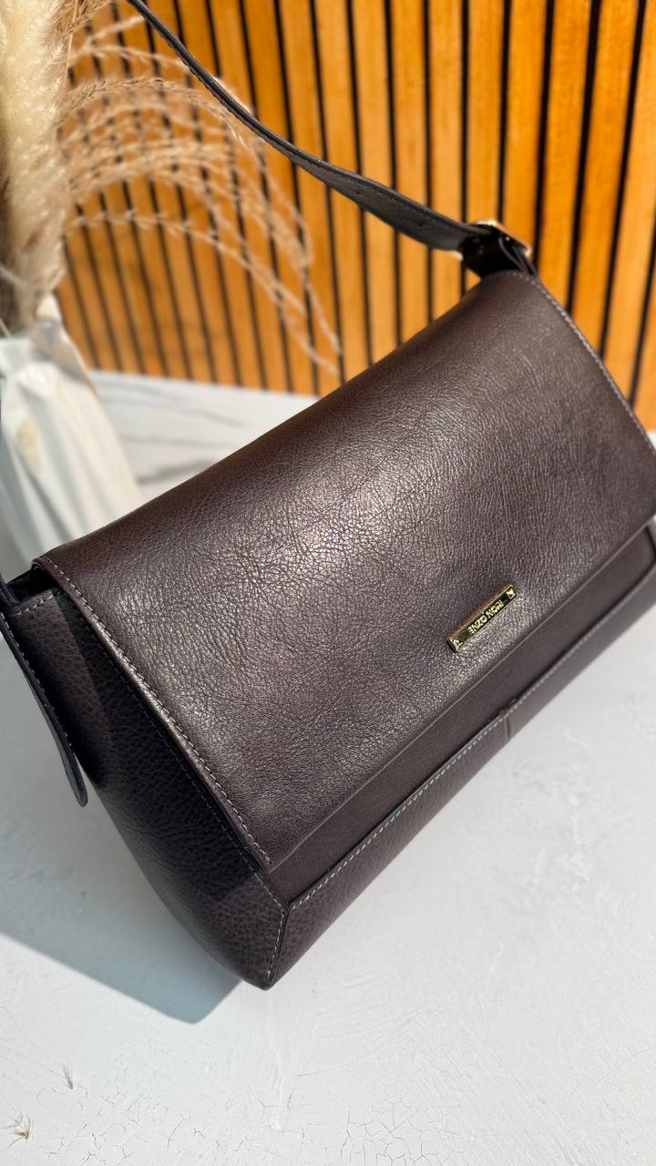Genuine Turkish Leather Shoulder Bag for Business & Everyday Elegance