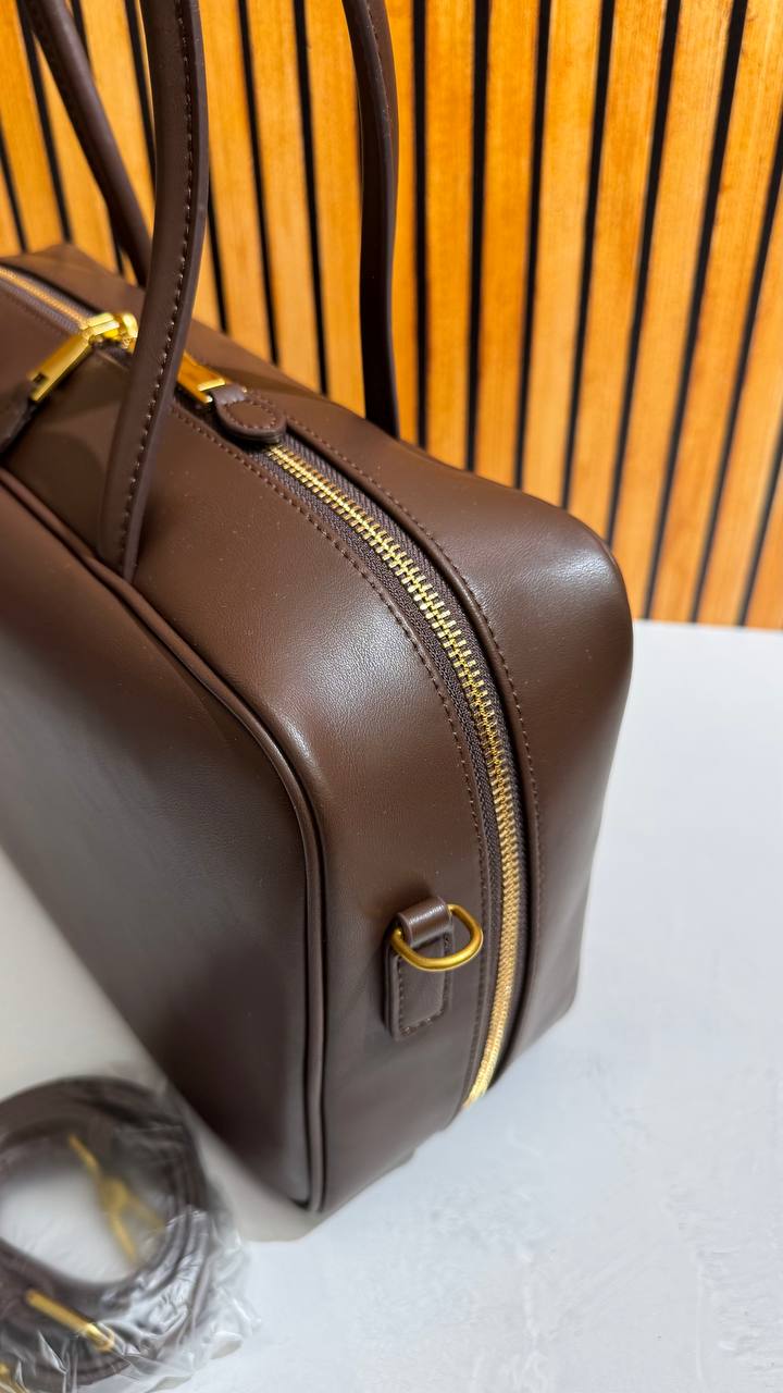 Linea Eleganza — Classic Genuine Leather Bag with Adjustable Strap. Women’s shoulder bag