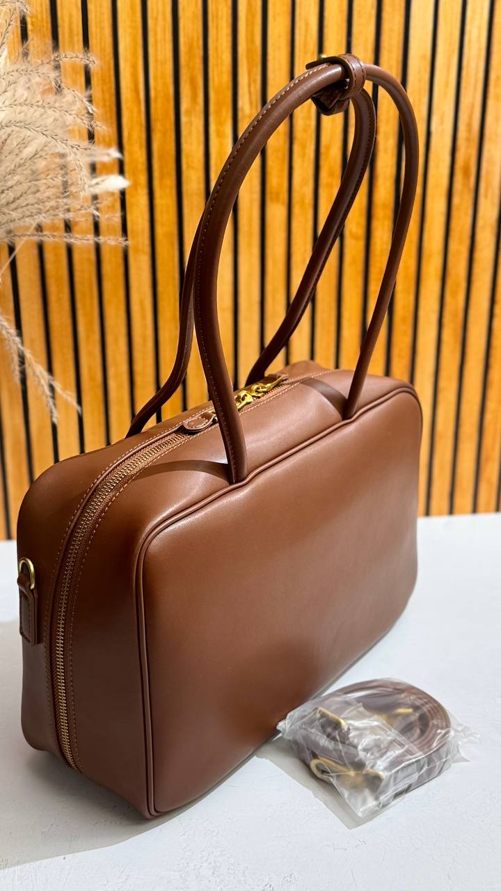Linea Eleganza — Classic Genuine Leather Bag with Adjustable Strap. Women’s shoulder bag