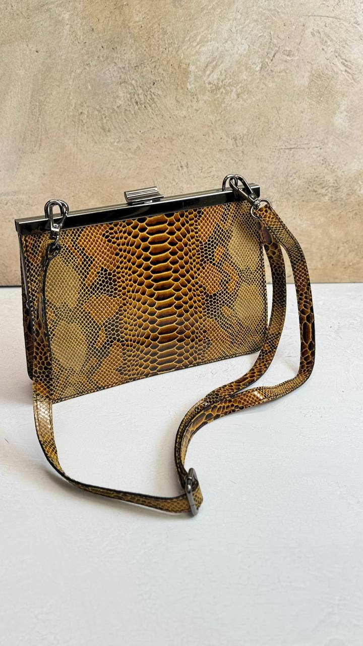 Italian Chic — genuine leather clutch bag
