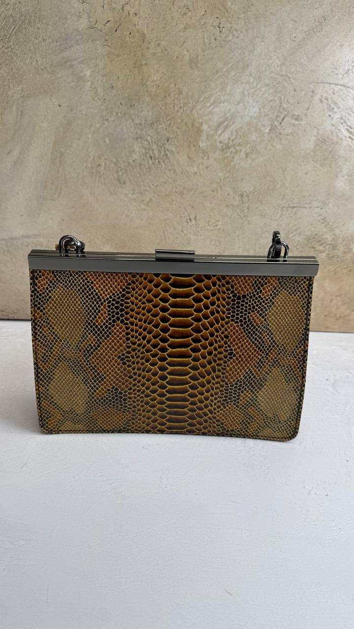 Italian Chic — genuine leather clutch bag