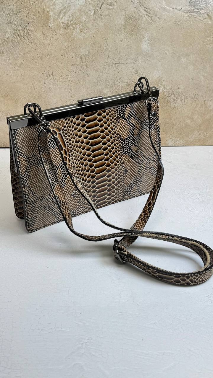 Italian Chic — genuine leather clutch bag