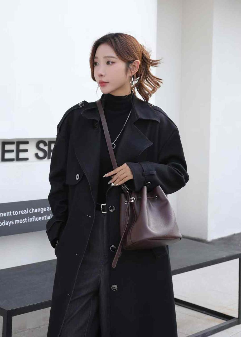Elegant Allure: Natural Leather Bucket Bag