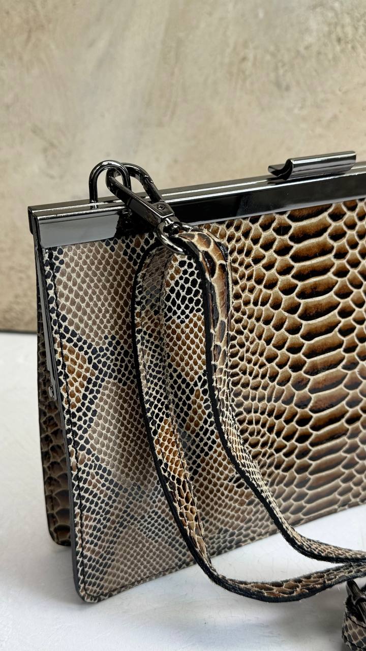 Italian Chic — genuine leather clutch bag