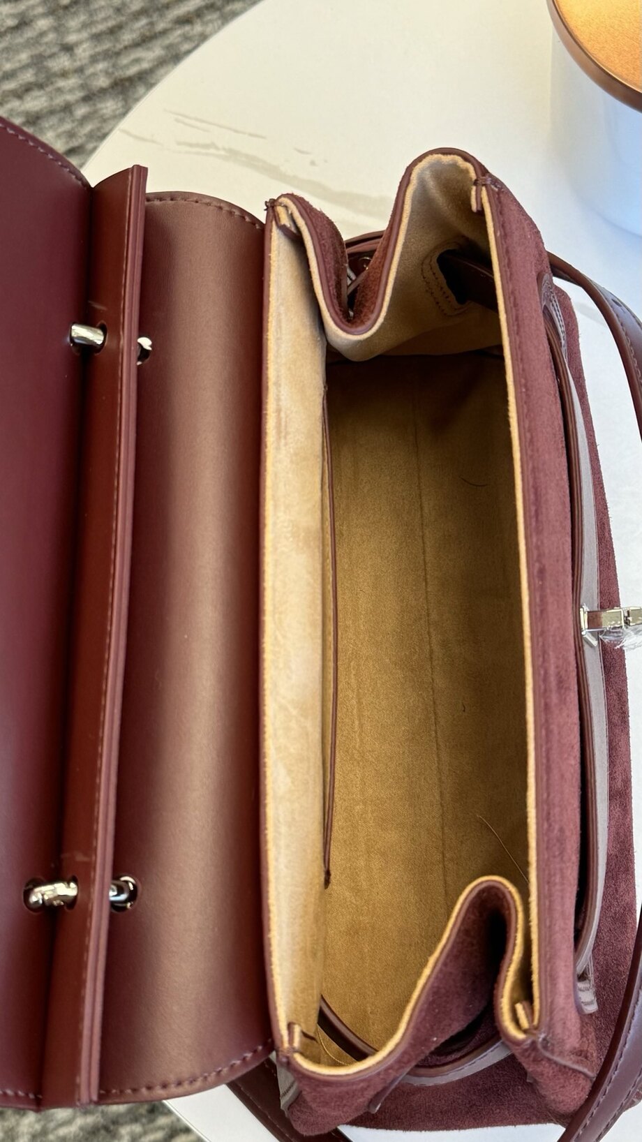 Elegance Chain Strap Shoulder Bag – Genuine Leather Crossbody for Everyday and Evening Style