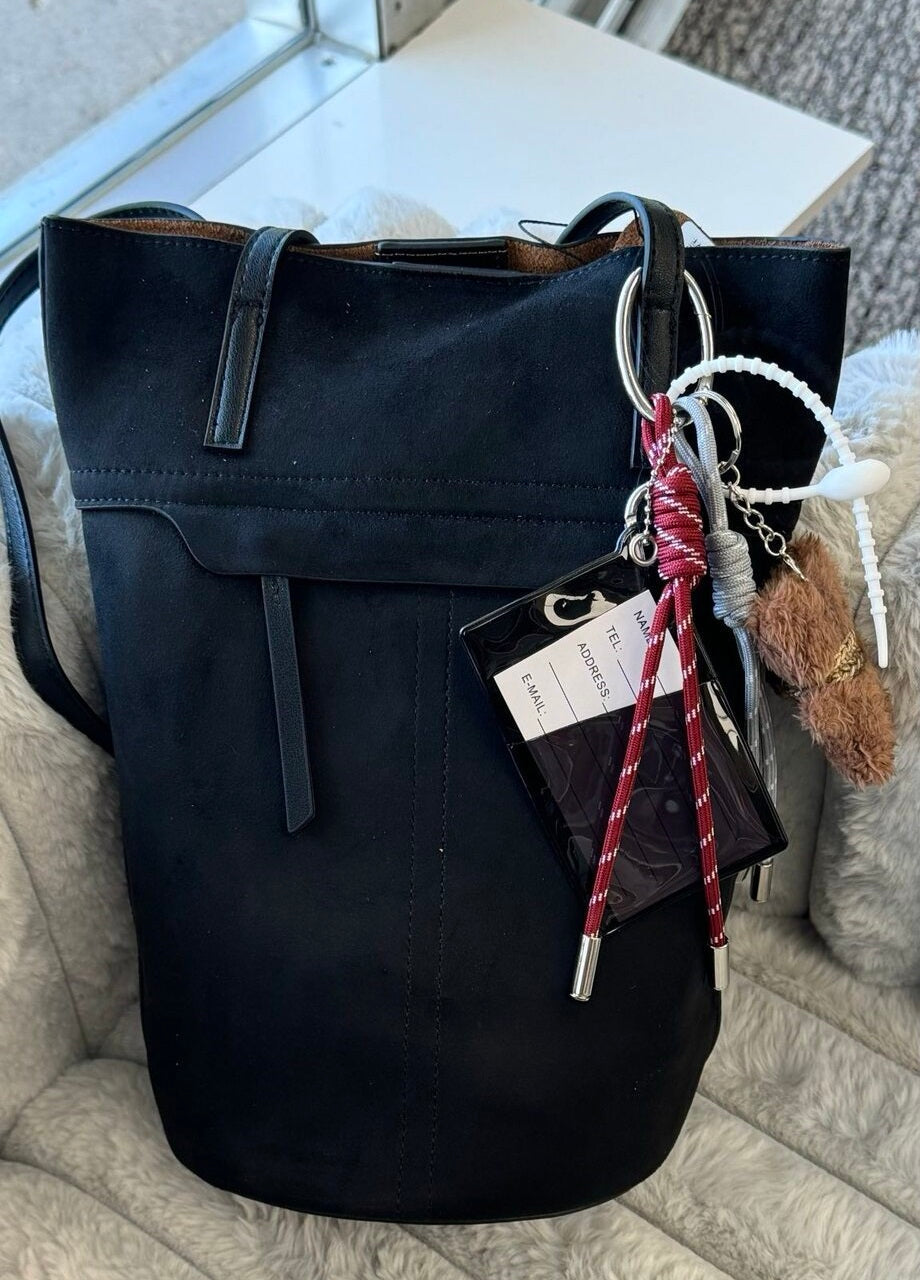 Elegant Barrel Bag in Genuine Leather and Suede