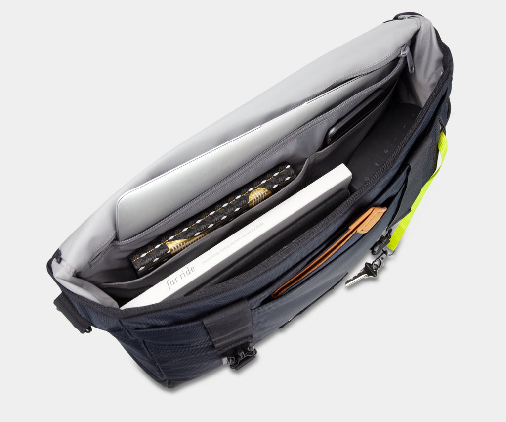 Closer Laptop Briefcase
